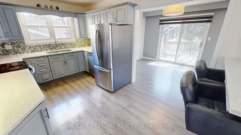 27 Shore Acres Boulevard North Bay ON P1A 1B7