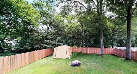 27 Shore Acres Boulevard North Bay ON P1A 1B7