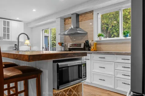 18 Spruyt Avenue East Luther Grand Valley ON L9W 5X4
