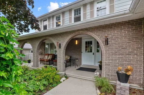 18 Spruyt Avenue East Luther Grand Valley ON L9W 5X4