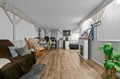 18 Spruyt Avenue East Luther Grand Valley ON L9W 5X4