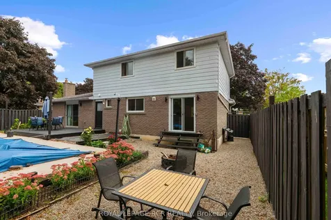 18 Spruyt Avenue East Luther Grand Valley ON L9W 5X4