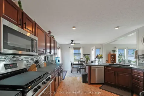 53 Creekside Circle Kawartha Lakes ON K0M 1L0