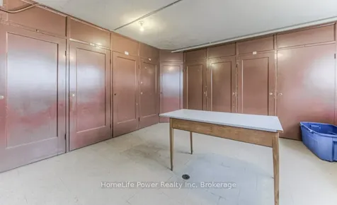 15 Floral Crescent Kitchener ON N2G 3B3