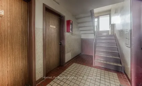 15 Floral Crescent Kitchener ON N2G 3B3