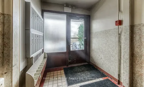 15 Floral Crescent Kitchener ON N2G 3B3