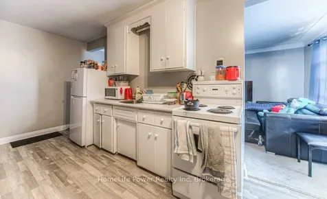 15 Floral Crescent Kitchener ON N2G 3B3