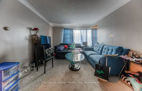15 Floral Crescent Kitchener ON N2G 3B3