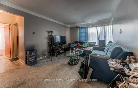 15 Floral Crescent Kitchener ON N2G 3B3