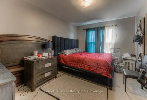 15 Floral Crescent Kitchener ON N2G 3B3