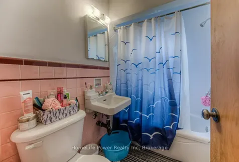 15 Floral Crescent Kitchener ON N2G 3B3