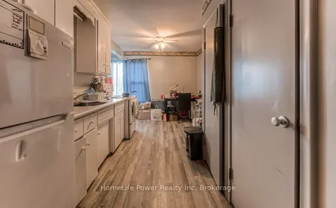 15 Floral Crescent Kitchener ON N2G 3B3