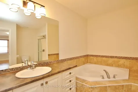 1032 Marconi Avenue Kanata ON K2W 0C8