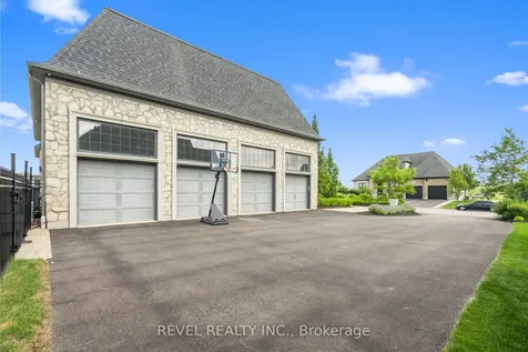 60 Heritage Lake Drive Puslinch ON N0B 2J0