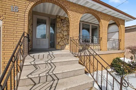 18 Ridley Drive Hamilton ON L8W 1J2