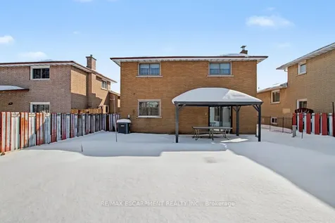 18 Ridley Drive Hamilton ON L8W 1J2