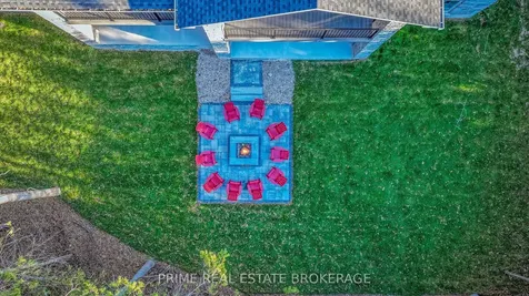10224 Lakeview Avenue Lambton Shores ON N0M 1T0