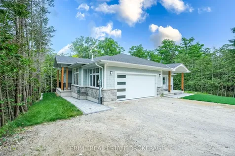 10224 Lakeview Avenue Lambton Shores ON N0M 1T0
