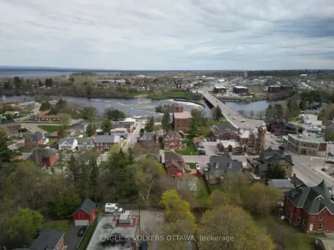 190 John Street N Arnprior ON K7S 2N9