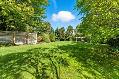 55 Bridle Path Puslinch ON N0B 2J0