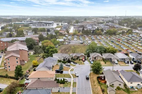 43 Follwell Crescent Belleville ON K8N 5Z6