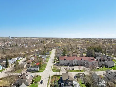 8 Huron Street Kawartha Lakes ON K9V 6K3