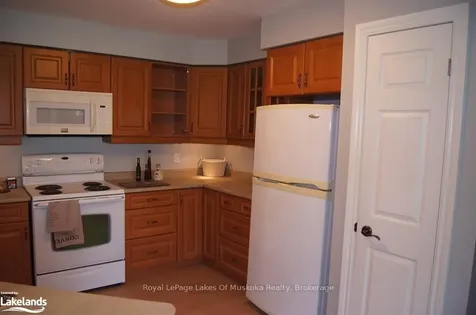 24 Dairy Lane Huntsville ON P1H 0A4