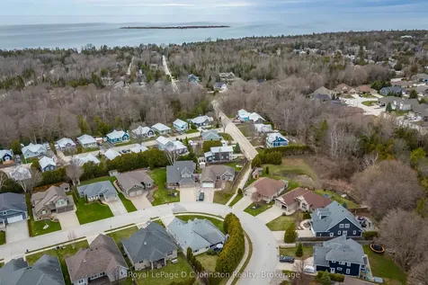 541 Meadow Lane Saugeen Shores ON N0H 2L0