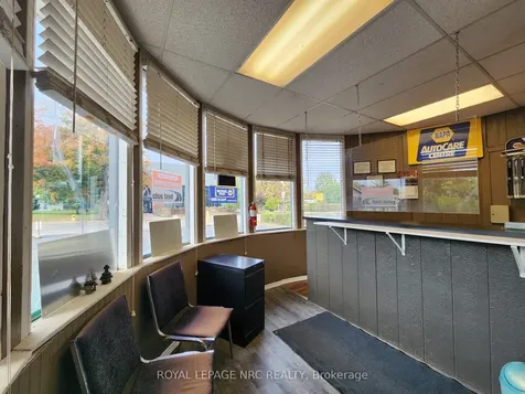 208 Ridge Road N Fort Erie ON L0S 1N0