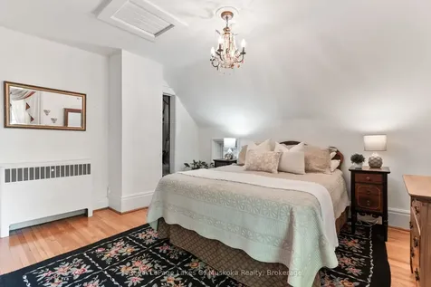 229 Fraserburg Road Bracebridge ON P1L 0G9