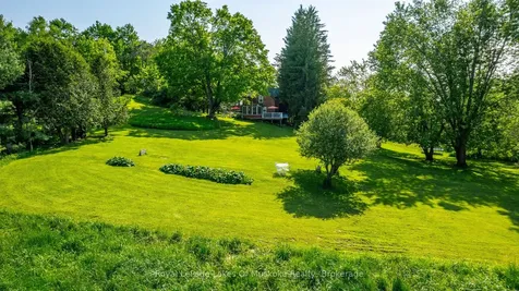 229 Fraserburg Road Bracebridge ON P1L 0G9