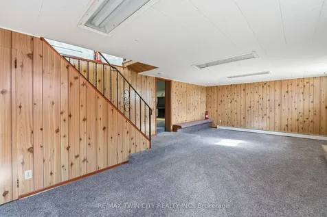 42 Jerseyville Road Brantford ON N3T 5M1