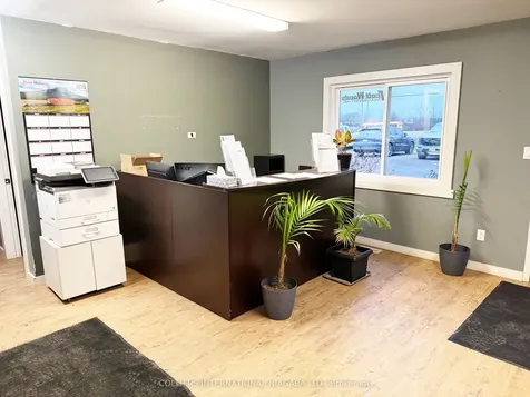 8230 Oakwood Drive Niagara Falls ON L2E 6S5