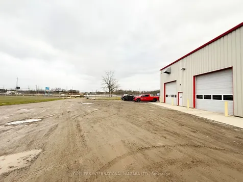 8230 Oakwood Drive Niagara Falls ON L2E 6S5