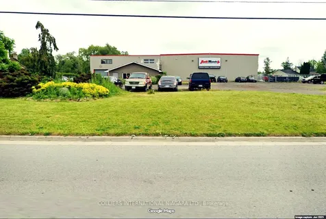 8230 Oakwood Drive Niagara Falls ON L2E 6S5