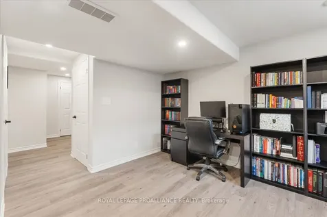 18 Miramichi Street Belleville ON K8N 0T3