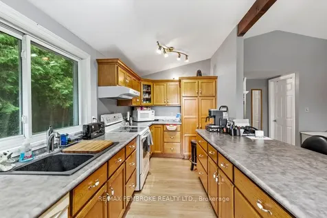194 Klondike Road Bonnechere Valley ON K0J 1T0
