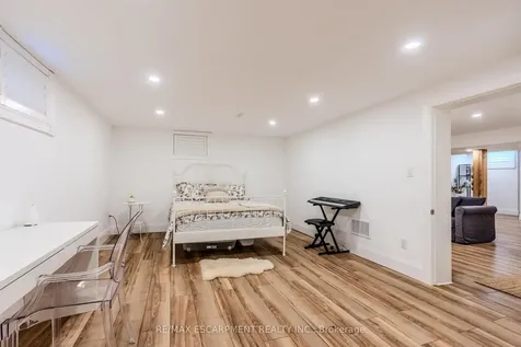 23 West Hampton Road St. Catharines ON L2T 3E6