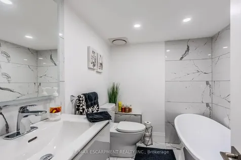 23 West Hampton Road St. Catharines ON L2T 3E6