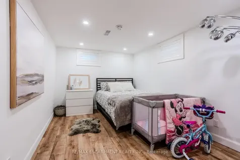 23 West Hampton Road St. Catharines ON L2T 3E6