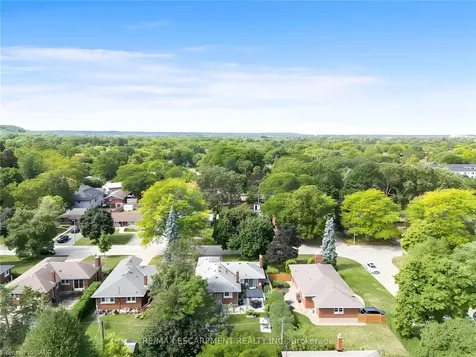 23 West Hampton Road St. Catharines ON L2T 3E6