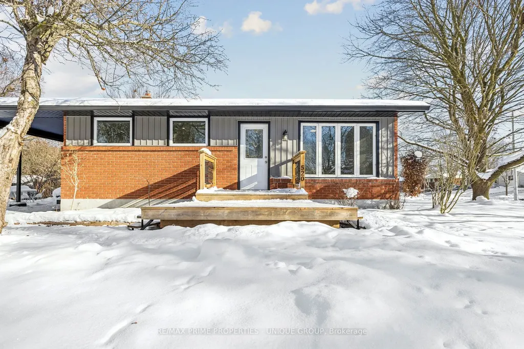 520 Teakwood Drive Waterloo ON N2L 4L4