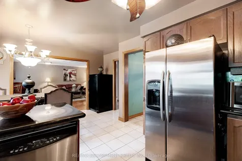 9 Sugarberry Court Hamilton ON L8E 5E6