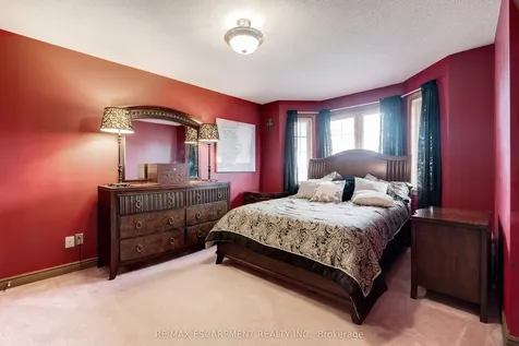 9 Sugarberry Court Hamilton ON L8E 5E6