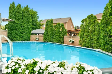 9 Sugarberry Court Hamilton ON L8E 5E6