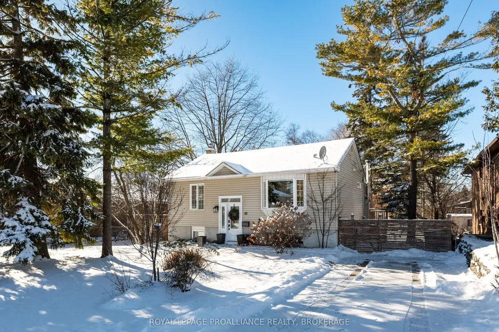 35 Montgomery Boulevard Kingston ON K7M 3N7