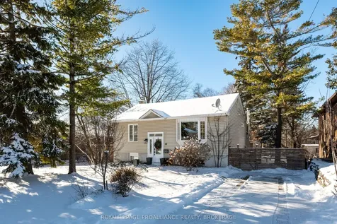 35 Montgomery Boulevard Kingston ON K7M 3N7