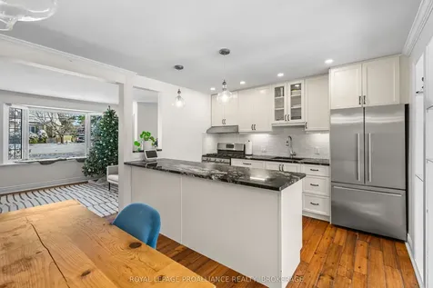 35 Montgomery Boulevard Kingston ON K7M 3N7