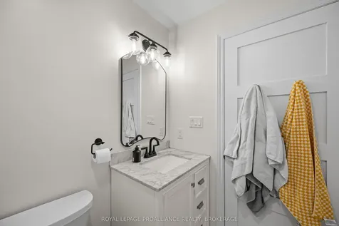 35 Montgomery Boulevard Kingston ON K7M 3N7