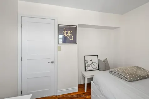 35 Montgomery Boulevard Kingston ON K7M 3N7